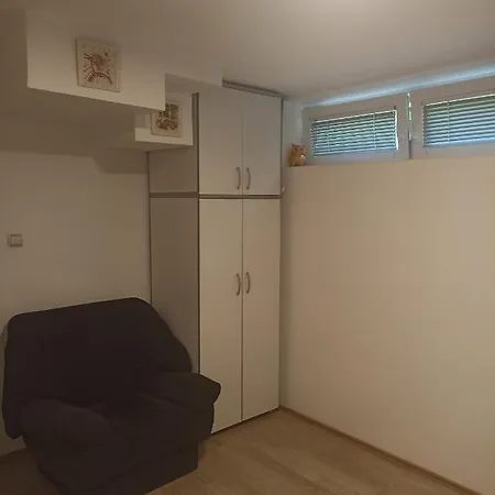 Apartment Apartman Vila Lela *